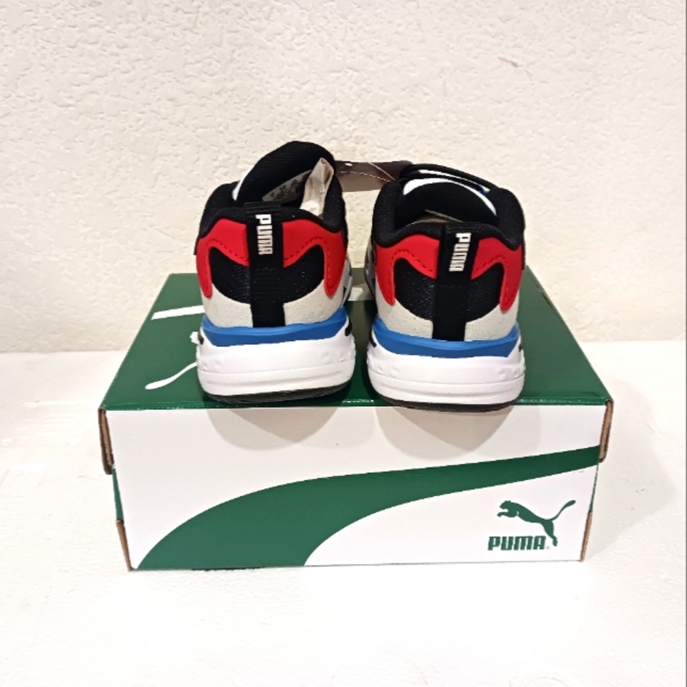Puma - Picture 2 of 4